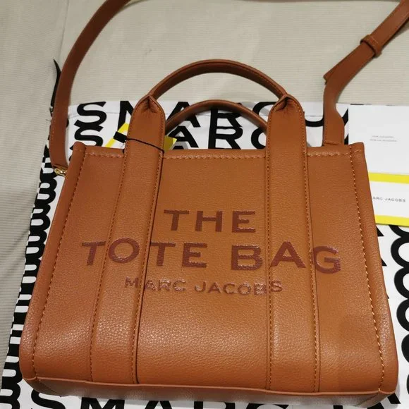 Marc Jacobs the Leather Mini Tote Bag Argan Oil - Picture 3 of 16